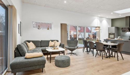Four-Bedroom Holiday Home