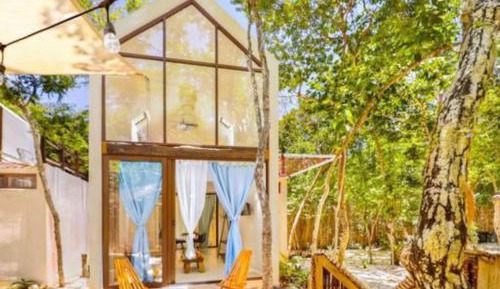 Apartment with Garden View