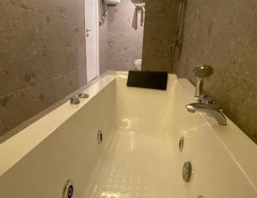 Double Room with Spa Bath