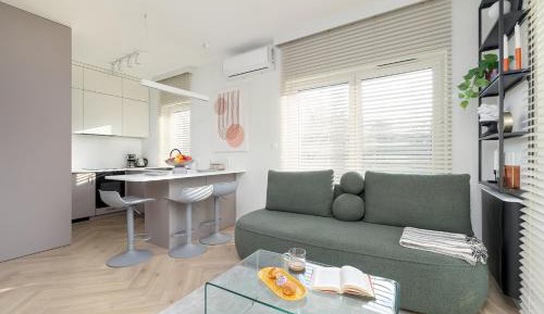 One-Bedroom Apartment with Balcony