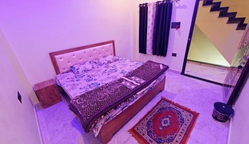 Deluxe Double Room (2 Adults + 1 Child)