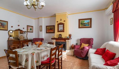 Three-Bedroom Holiday Home 