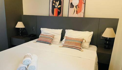 Deluxe Apartment