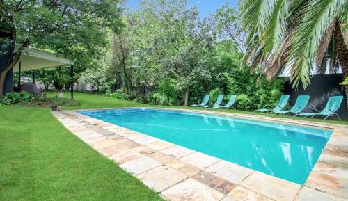 Queen Suite with Pool View