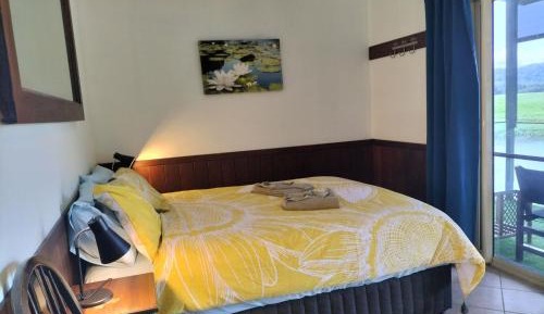 Premium Queen Room with River Views