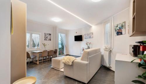 Superior One-Bedroom Apartment