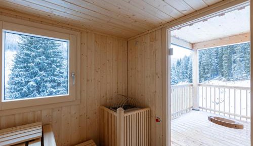 One-Bedroom Apartment with Sauna