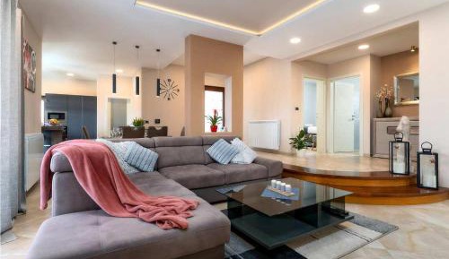 Three-Bedroom Holiday Home 