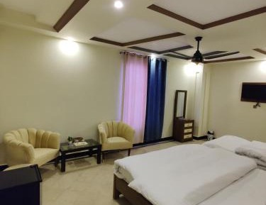 Deluxe Suite