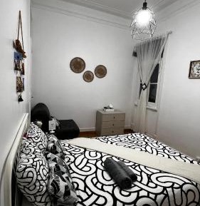 Basic Triple Room with Shared Bathroom