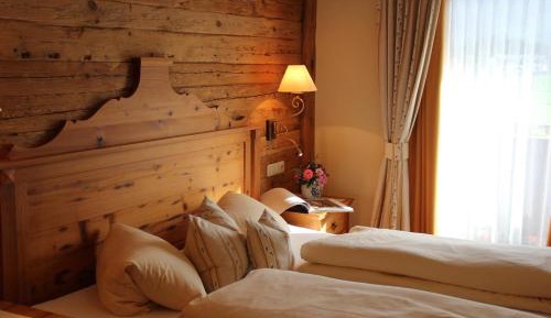 Deluxe Double Room with Shower