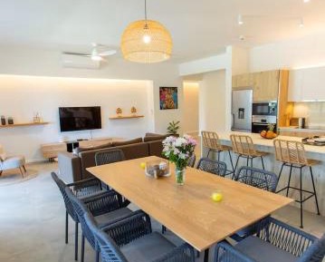 Three-Bedroom Apartment with Balcony