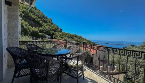 Three-Bedroom Apartment with Sea View