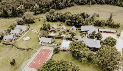 Three-Bedroom Holiday Home 