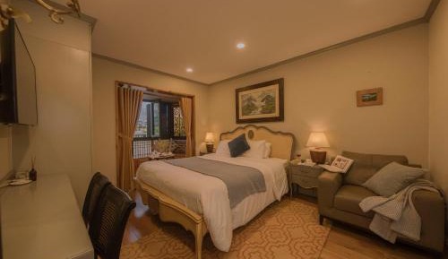 Junior Suite with Garden View