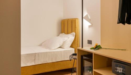 Large Single Room