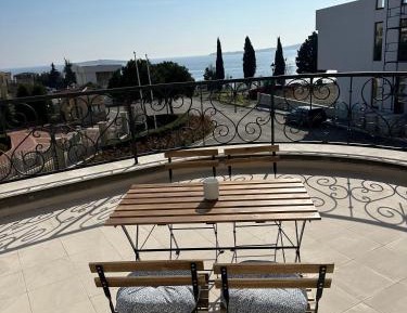 One-Bedroom Apartment with Sea View and Terrace