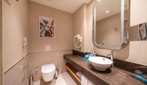 Large Room Pool Direct Access