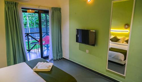 Deluxe Family Room