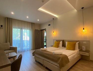 Double Room with Lake View