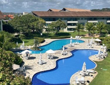 Apartment with Pool View 
