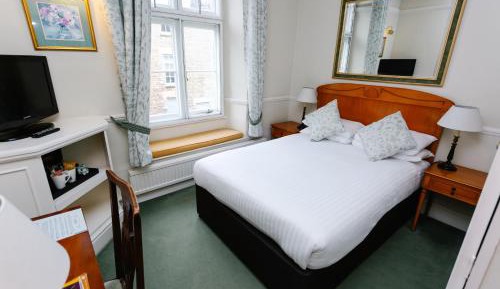 Compact Double Room