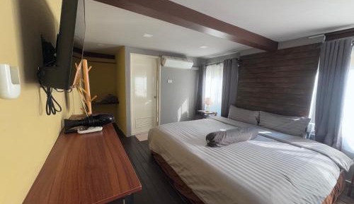 Large Double Room