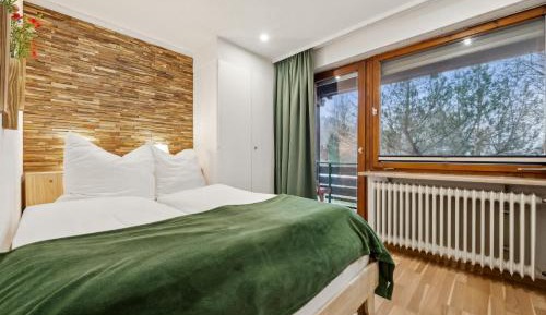 One-Bedroom Apartment with Terrace