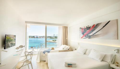 Deluxe Double or Twin Room with Sea View