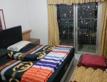 Apartment with City View