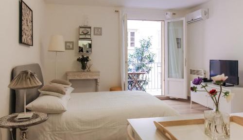 Studio Apartment (2 Adults)