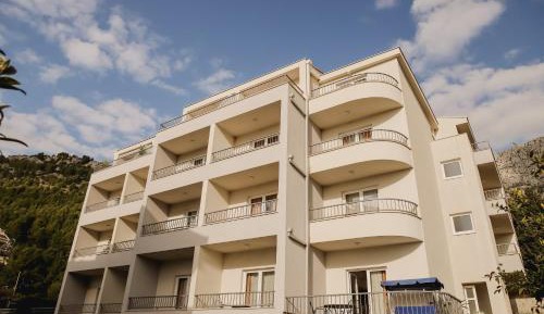 Two-Bedroom Deluxe Apartment