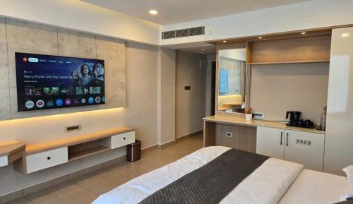 Superior King Room