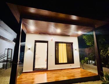Family Room with Garden View