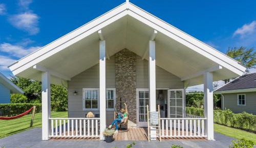 Deluxe Bungalow