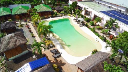 Apartment with Pool View 
