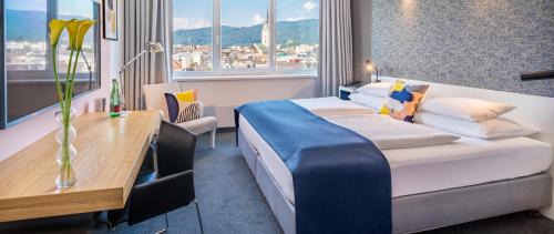 Premium King Room with River View - High Floor