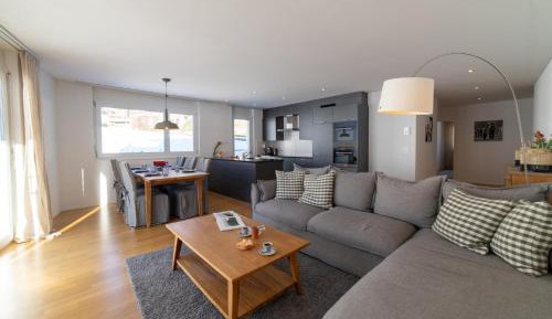 Three-Bedroom Apartment with Mountain View