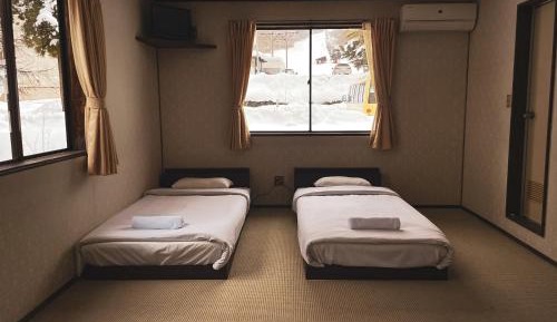 Double or Twin Room with Private Bathroom
