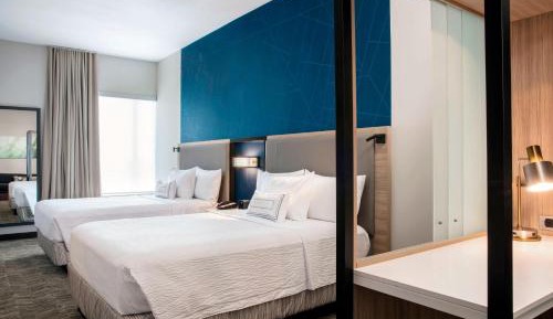 Queen Suite with Two Queen Beds