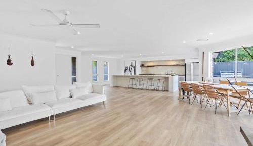 Four-Bedroom Holiday Home
