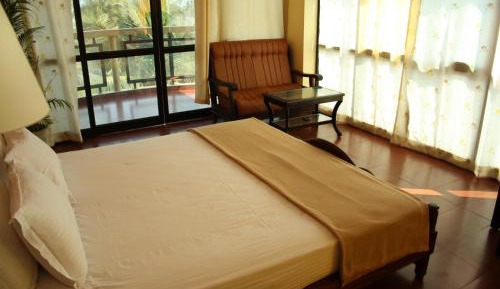 Triple Room with Pool View