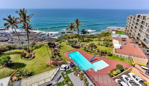 Three-Bedroom Apartment with Sea View