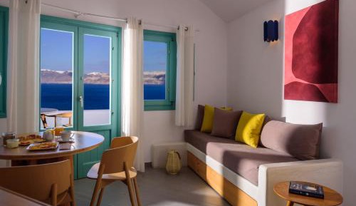 Premium Spa Suite with Outdoor Plunge Pool and Caldera View 