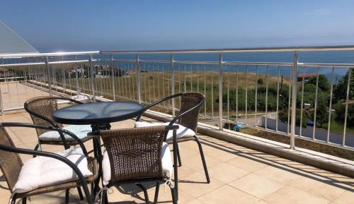 Family Room (2 Adults + 2 Children) with Sea View