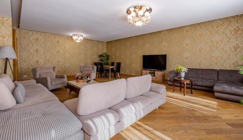 Five-Bedroom Apartment