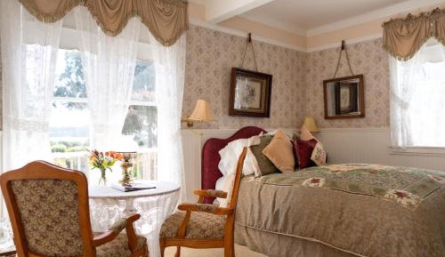 Patricia Stofle Room - Deluxe Queen 