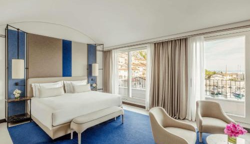 Junior Suite with Marina View