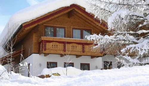 Three-Bedroom Holiday Home 