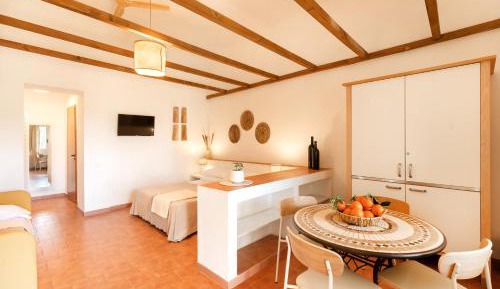 Triple Room with Garden View